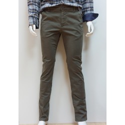 Pantalon chino gabardine unie kaki MCS